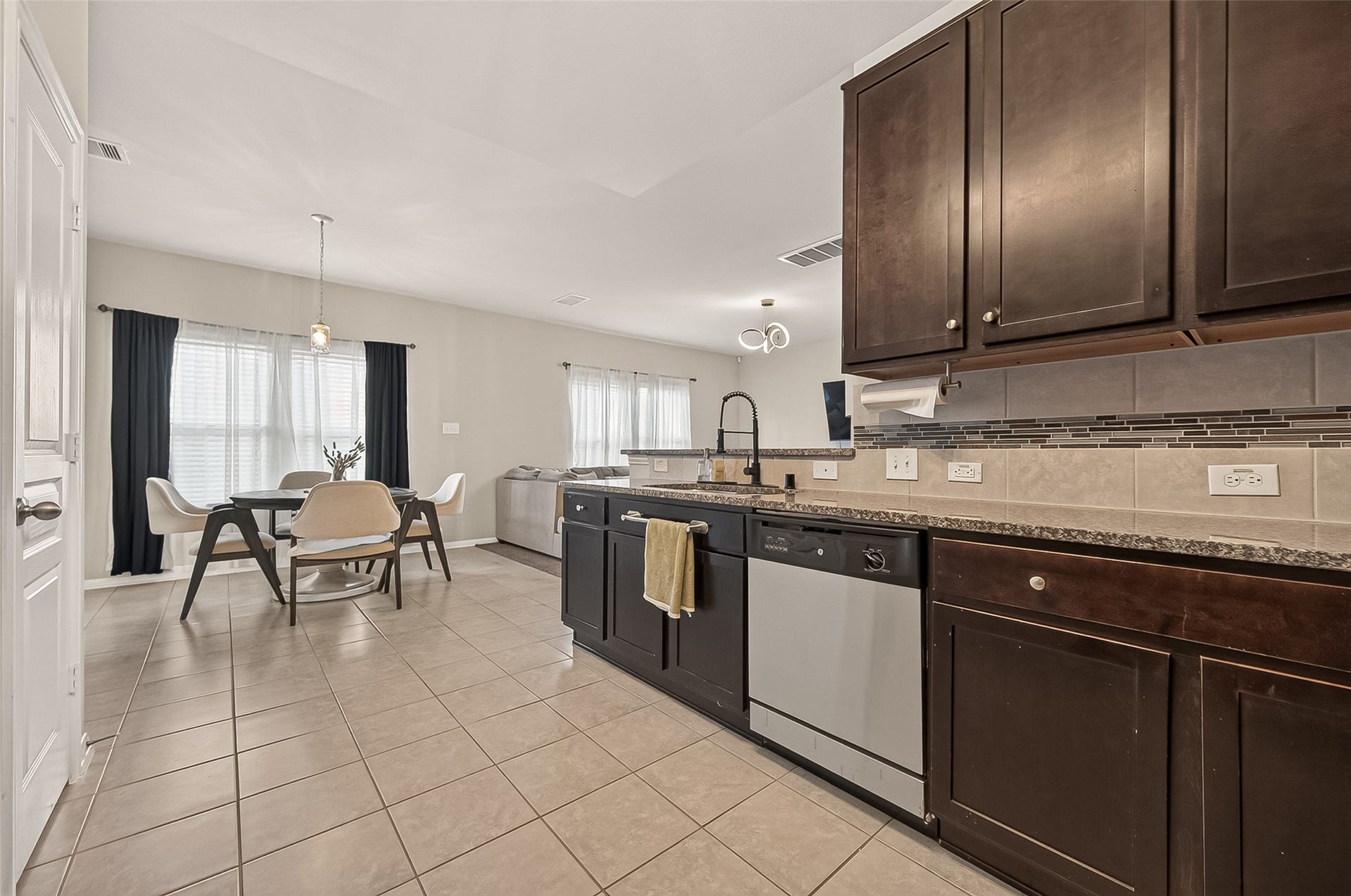 8 Desert Sun Court, Manvel, TX 77578 8 Desert Sun Court, Manvel, TX 77578