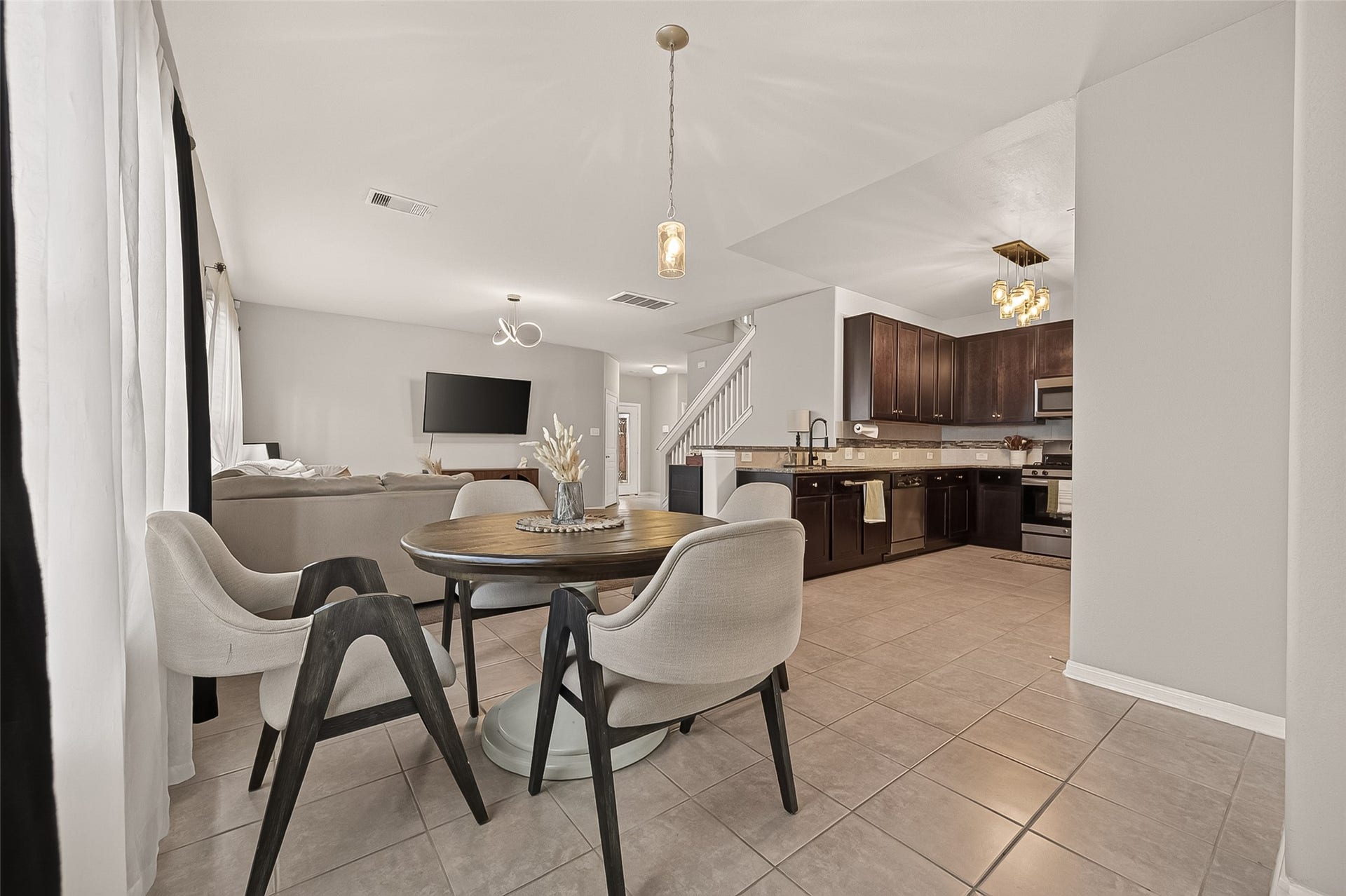 8 Desert Sun Court, Manvel, TX 77578 8 Desert Sun Court, Manvel, TX 77578