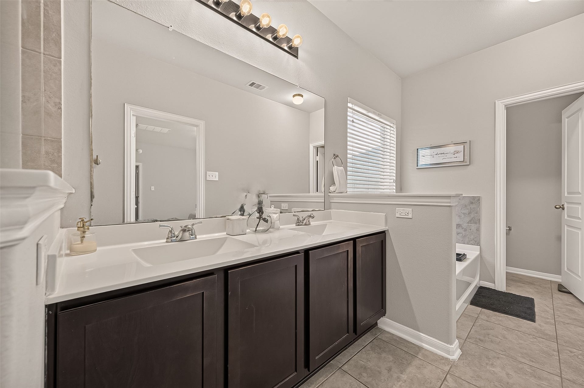 8 Desert Sun Court, Manvel, TX 77578 8 Desert Sun Court, Manvel, TX 77578