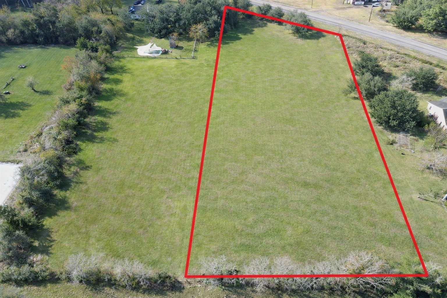 6315 Main Street, Hitchcock, TX 77563 Red lines are approximate