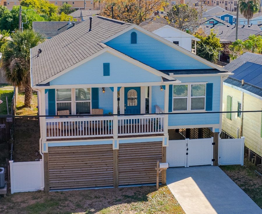 Property photo for 4309 K Avenue, Galveston, TX