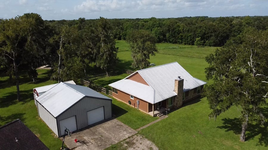 Property photo for 3063 County Road 580, West Columbia, TX