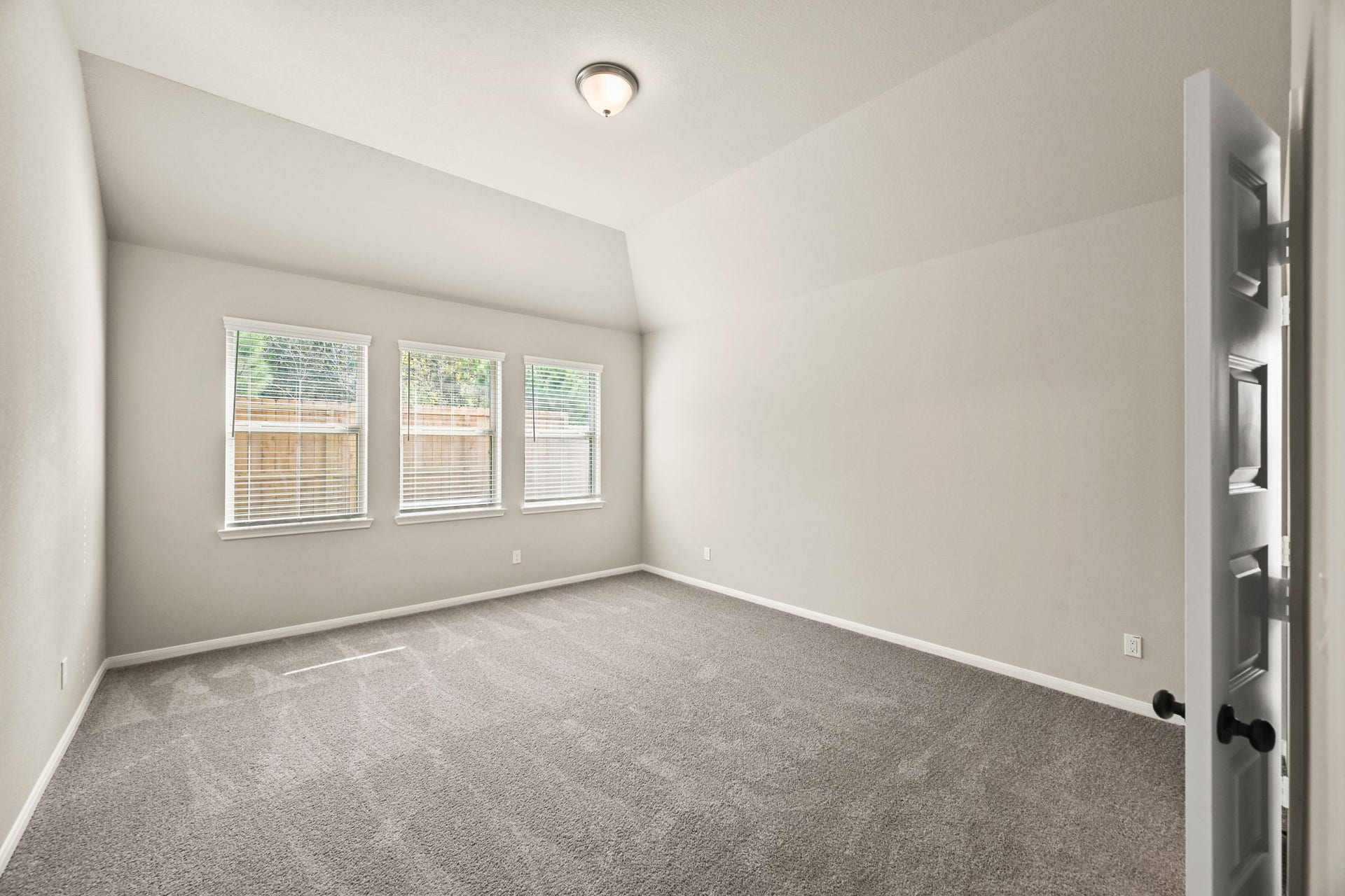 Private owner's suite (*Photo not of actual home and used for illustration purposes only.)