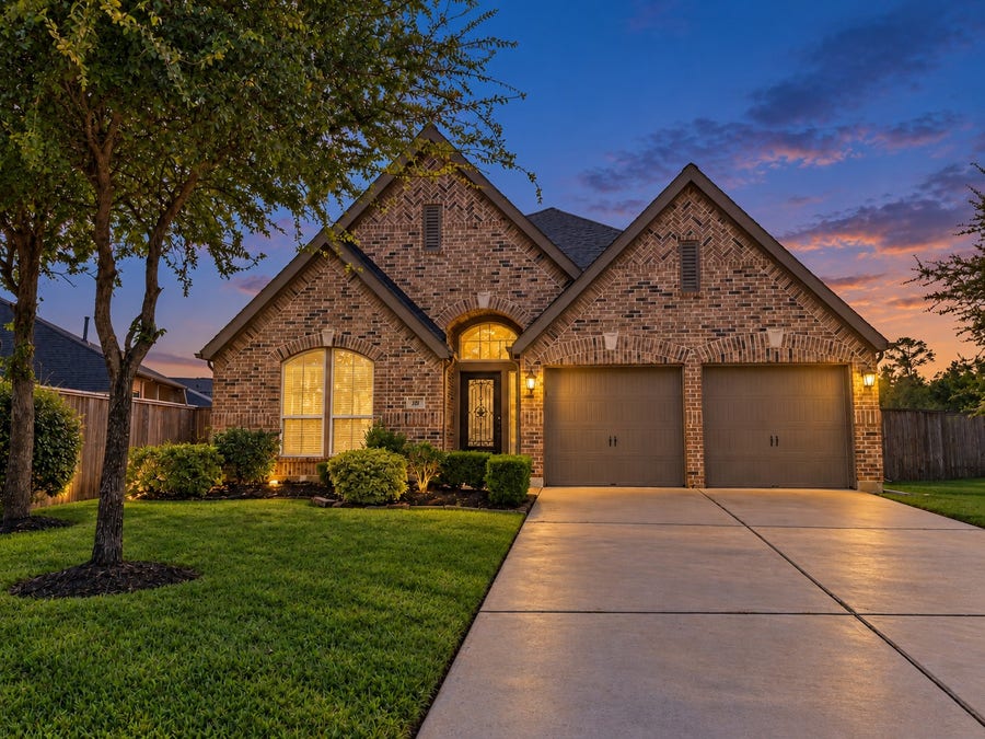 Property photo for 205 Climbing Oaks Place, Montgomery, TX