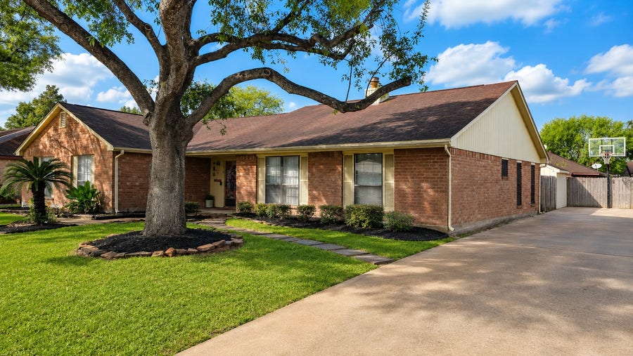 Property photo for 19214 Lazy Valley Drive, Katy, TX