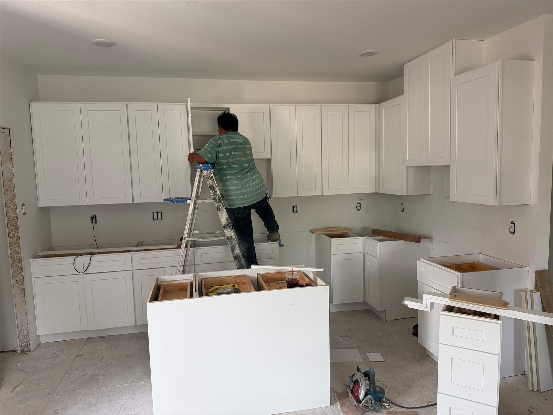 322 E 37th / 710 E 32nd 1/2 Street, Houston, TX 77018 Actual progress of kitchen on 37th
