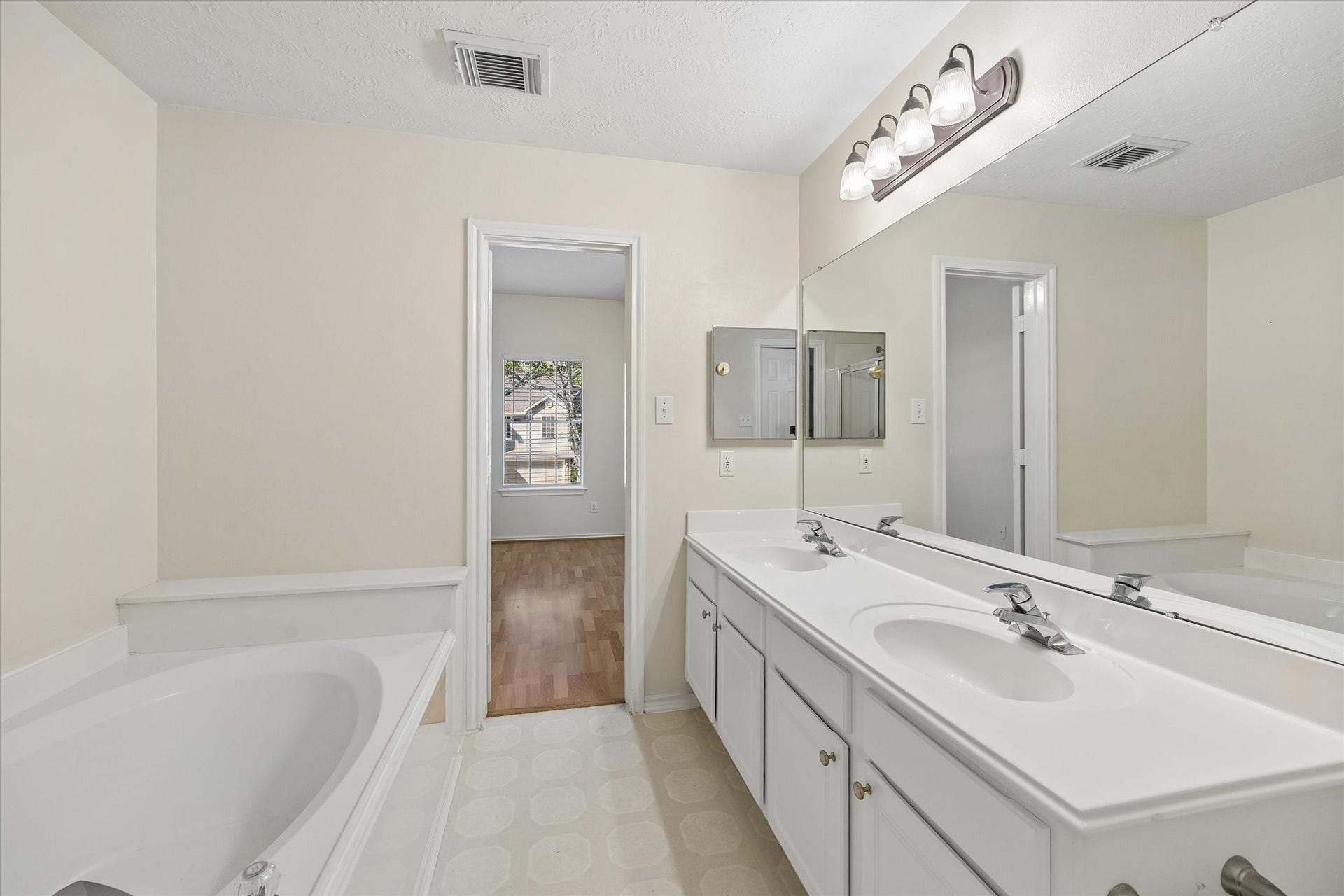 139 Anise Tree Place, Spring, TX 77382 Another view.