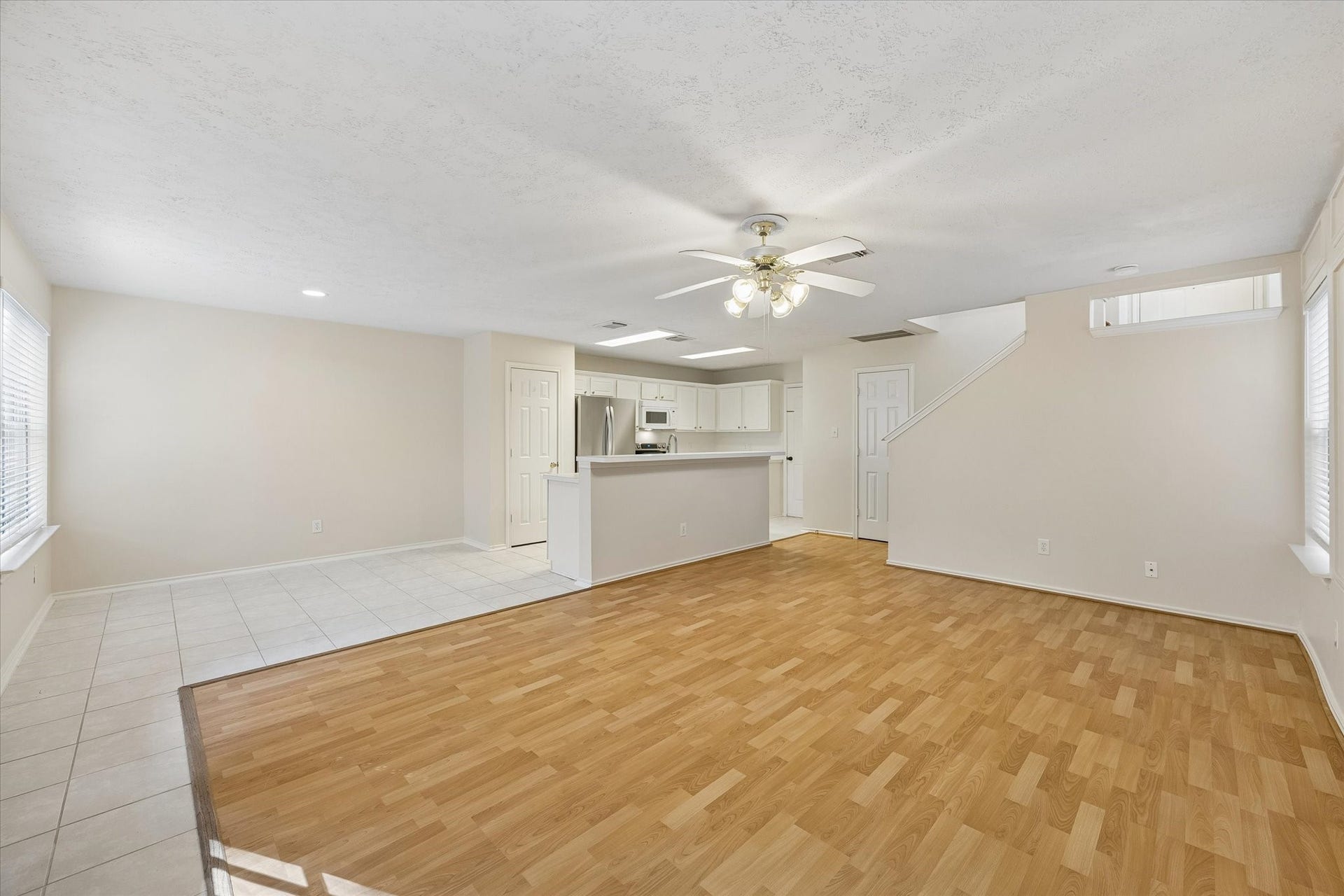 139 Anise Tree Place, Spring, TX 77382 Large open family room with open kitchen and breakfast areas.