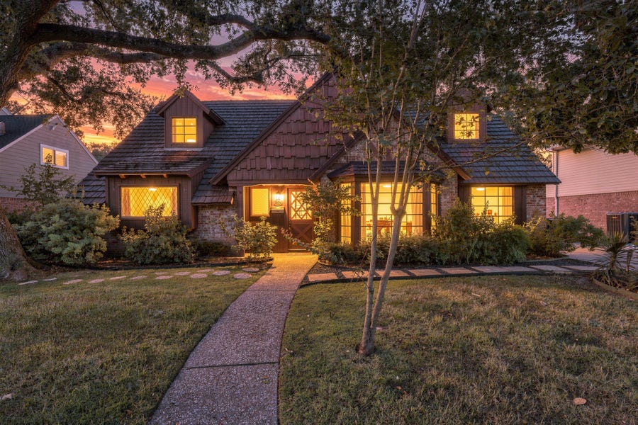 Property photo for 1111 Cheshire Lane, Houston, TX