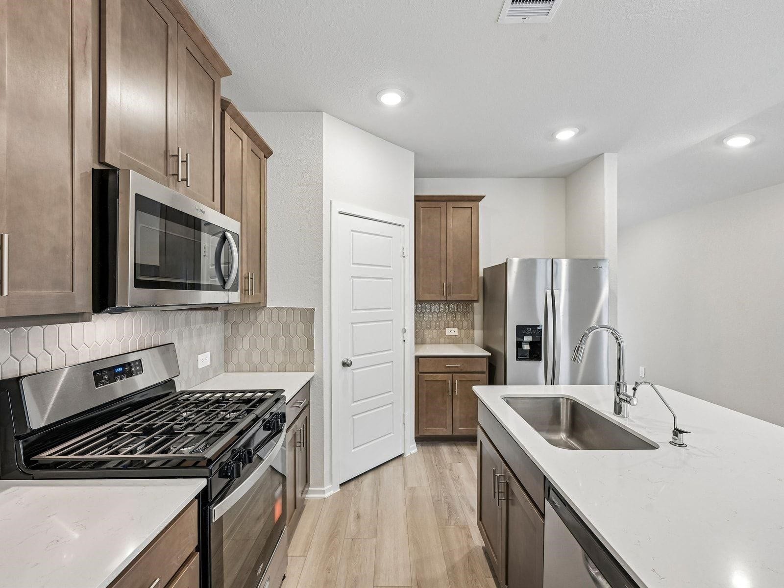 383 Sunrise Ranch Drive, Conroe, TX 77316 383 Sunrise Ranch Drive, Conroe, TX 77316