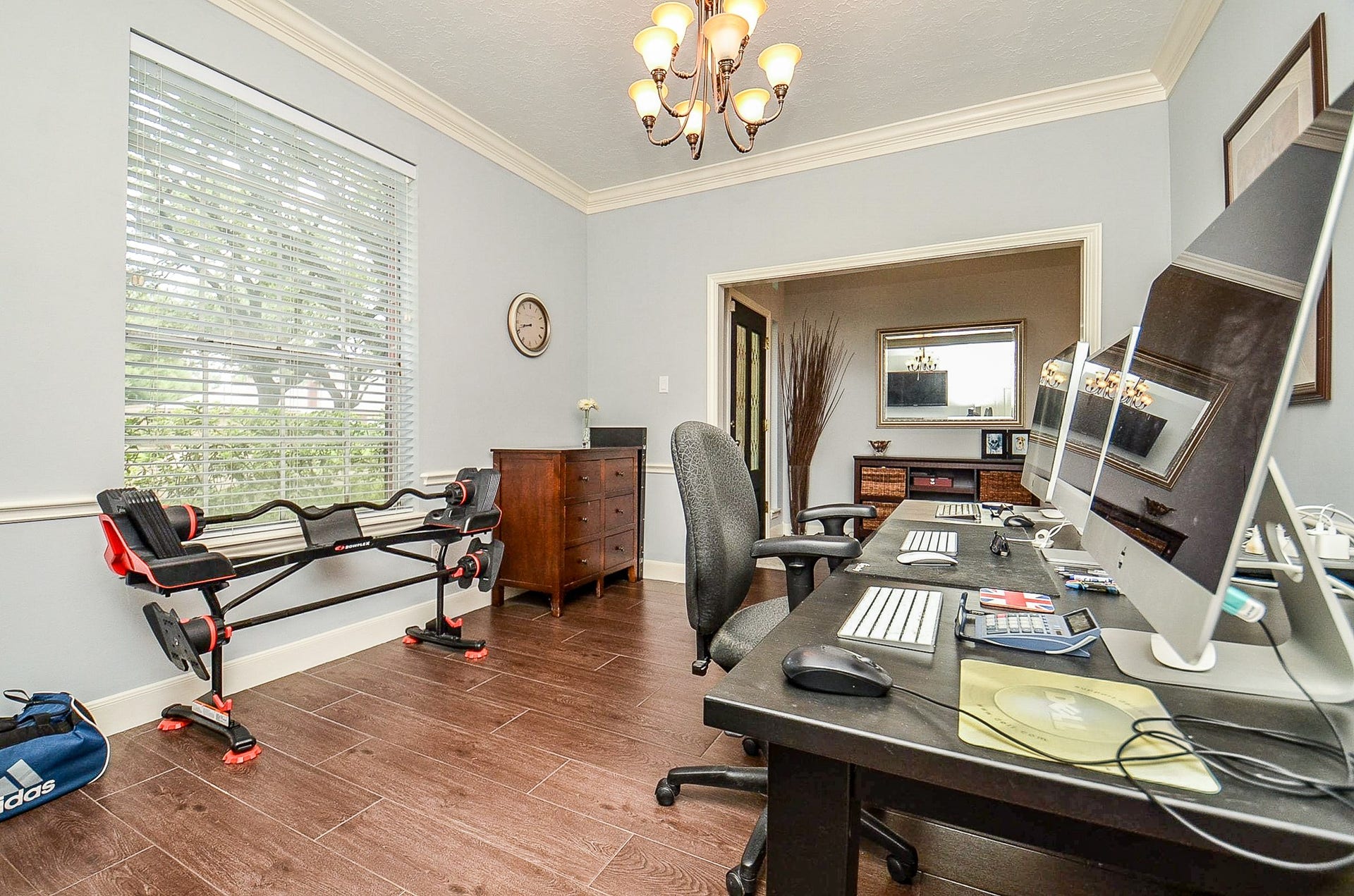 Plenty of space in this flex room