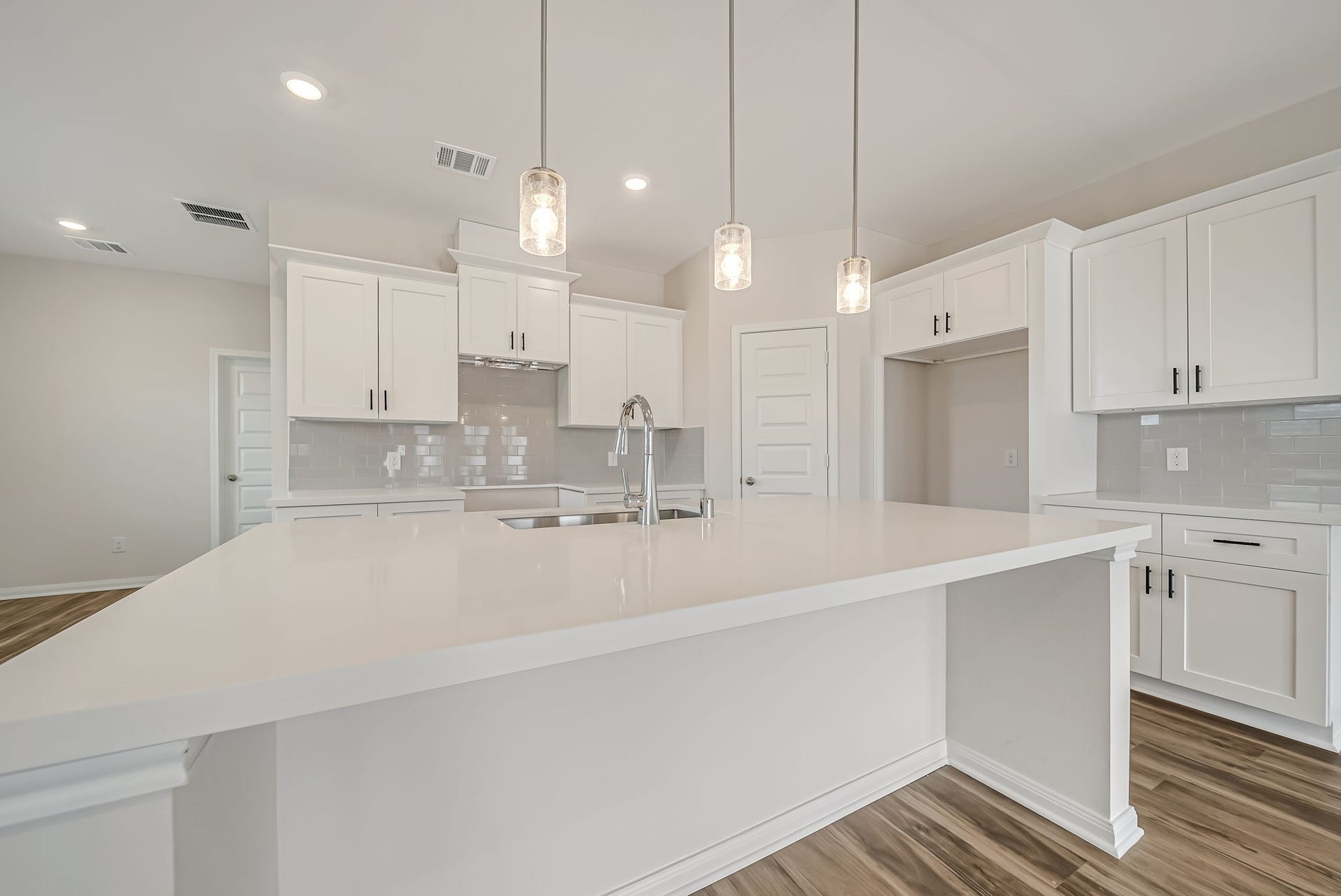 20650 Dynamic Court, Humble, TX 77338 Love this island!