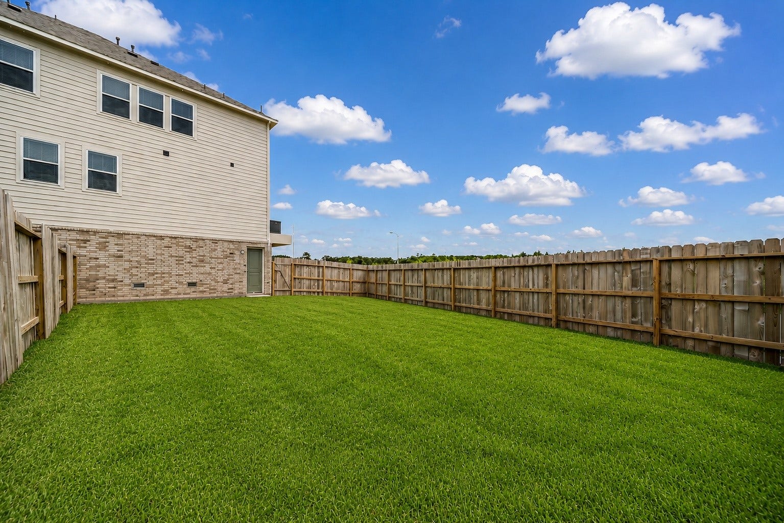 20650 Dynamic Court, Humble, TX 77338 Spacious fenced backyard!