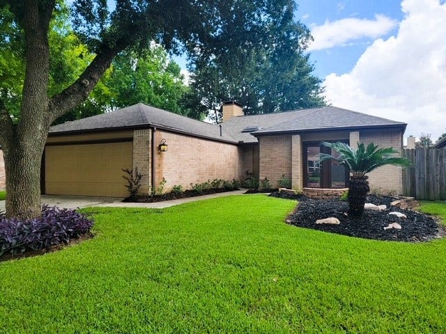 1375 Beaujolais Lane, Houston, TX 77077