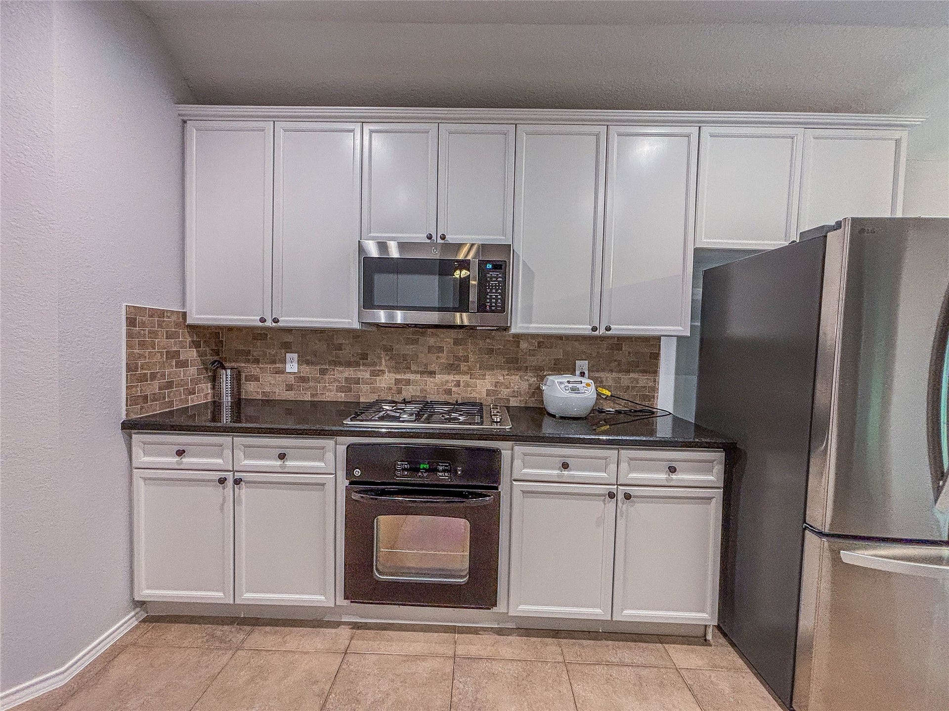 18027 Brookes Bend, Houston, TX 77094 18027 Brookes Bend, Houston, TX 77094