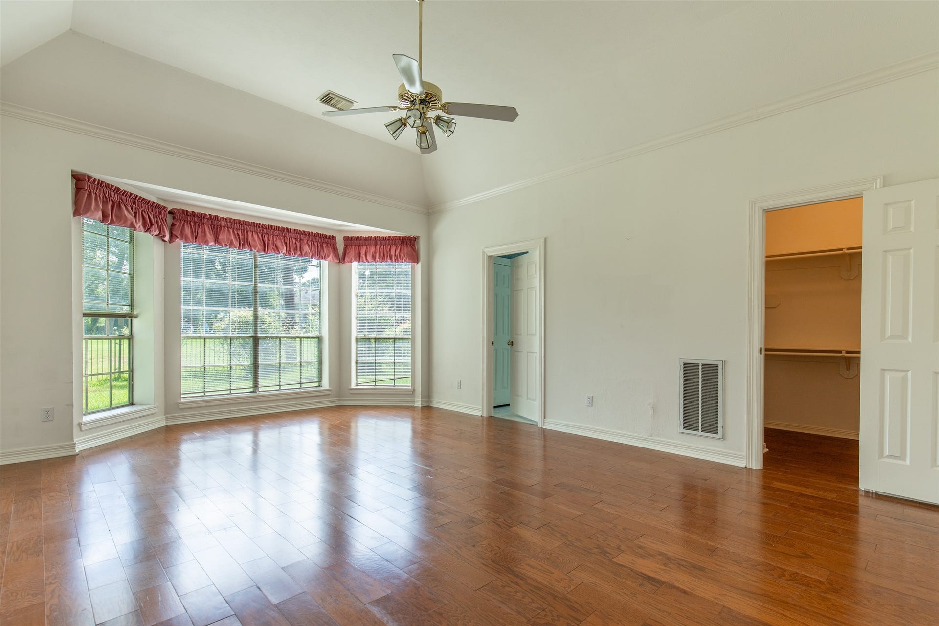 18814 Preakness Palm Circle, Humble, TX 77346 Primary Bedroom