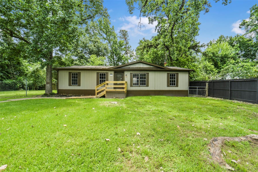 Property photo for 11023 Forrest Valley, Houston, TX