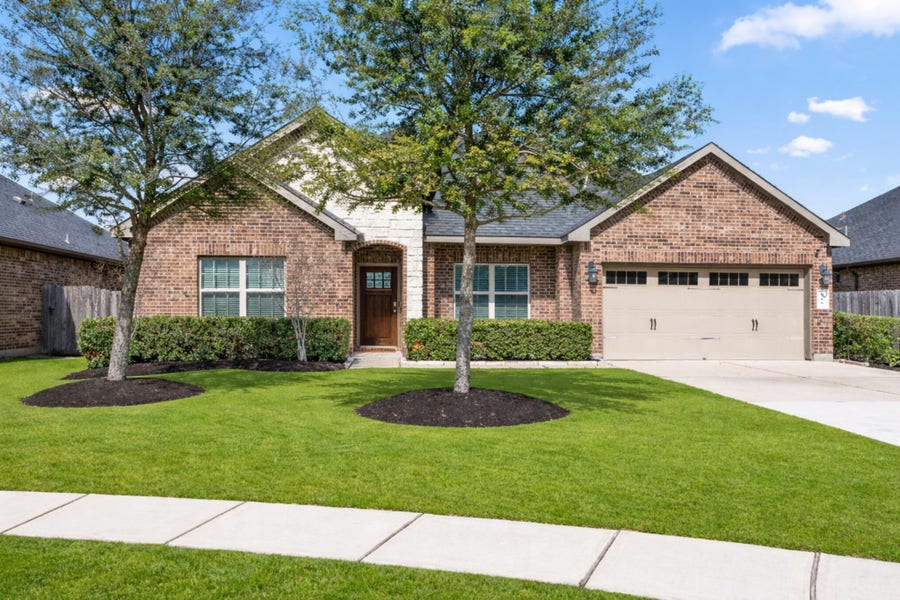 Property photo for 519 Yellow Bullhead Court, Rosenberg, TX