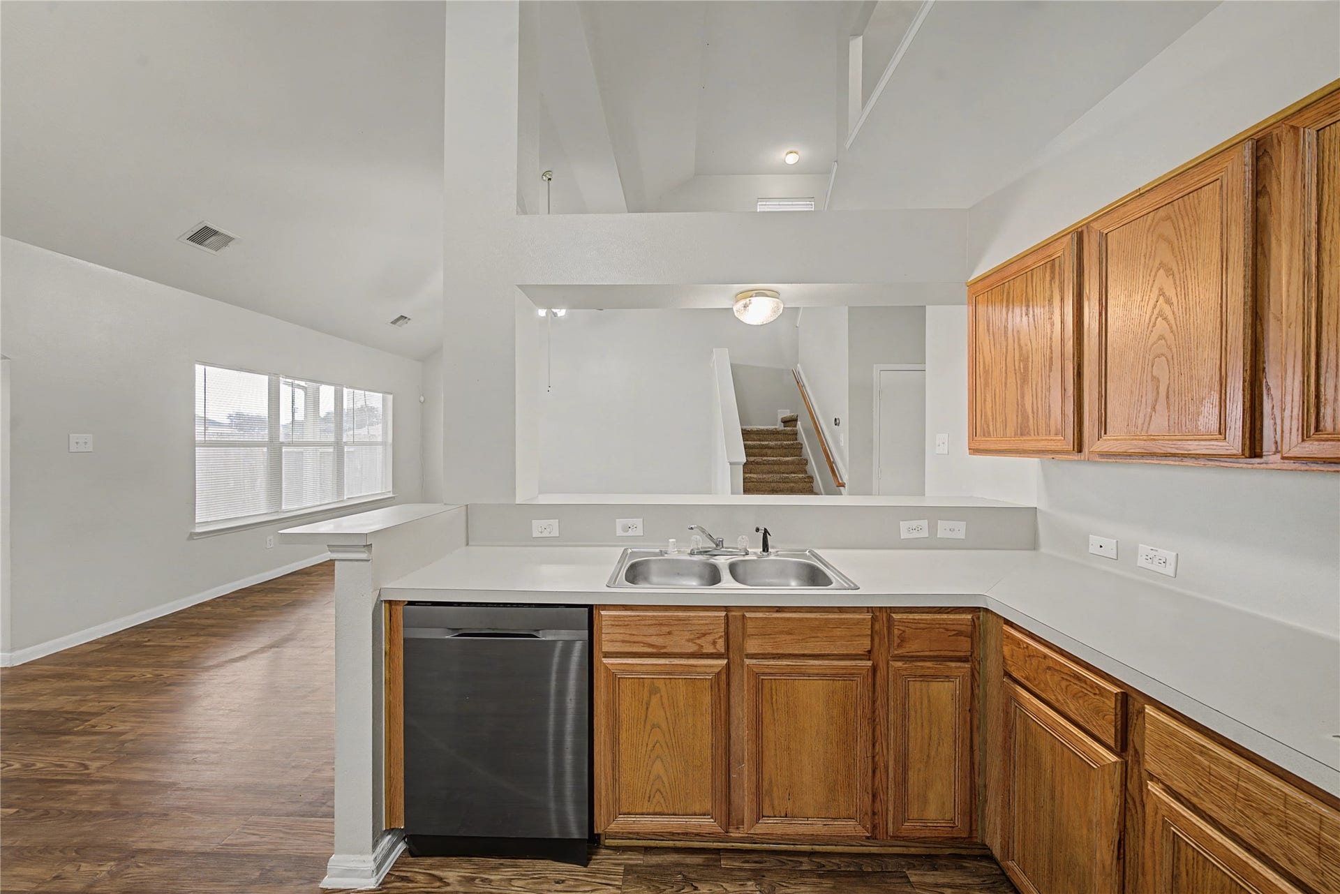 1111 Auburn View Lane, Fresno, TX 77545 Kitchen