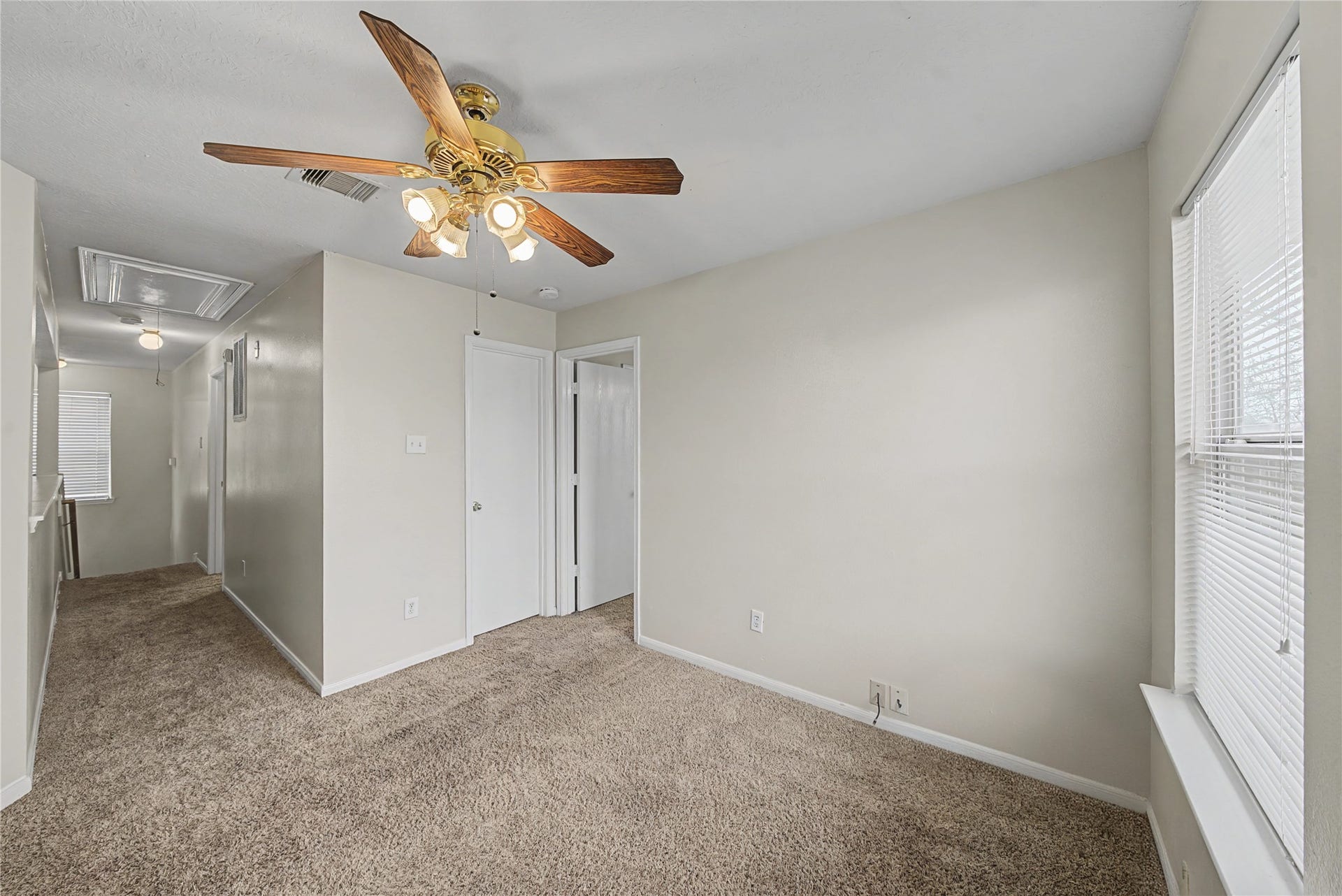 1111 Auburn View Lane, Fresno, TX 77545 Upstair Game Room and 2 Bedrooms