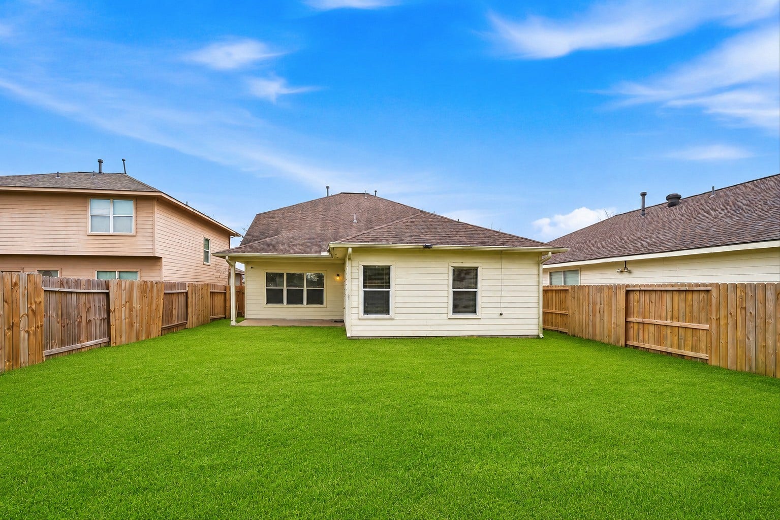 1111 Auburn View Lane, Fresno, TX 77545 Large Backyard