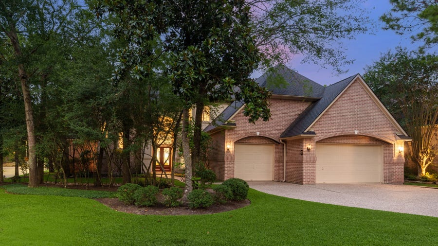 Property photo for 47 W Horizon Ridge Place, The Woodlands, TX