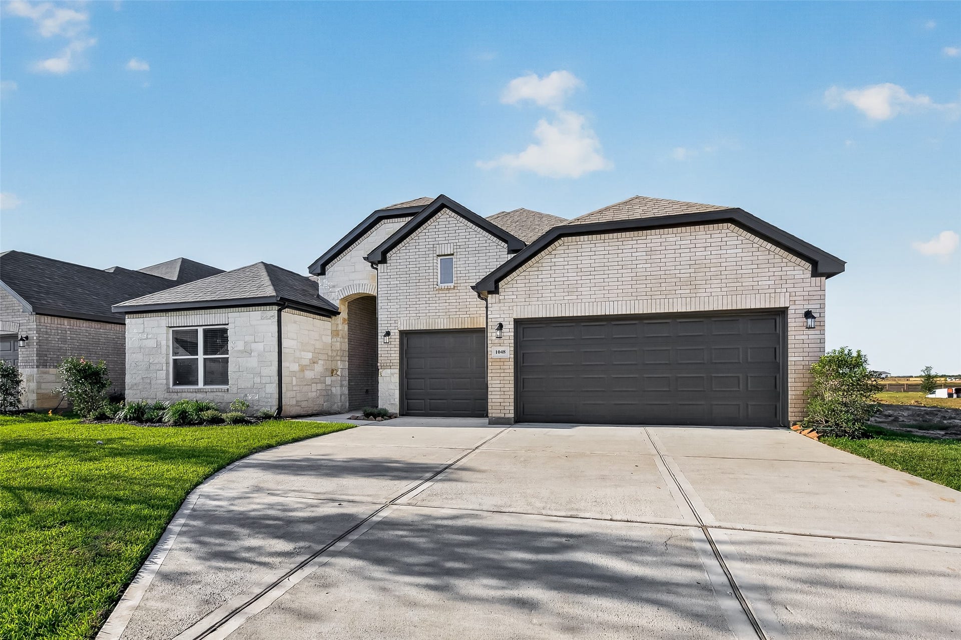1048 Apple Ridge Road, Magnolia, TX 77355