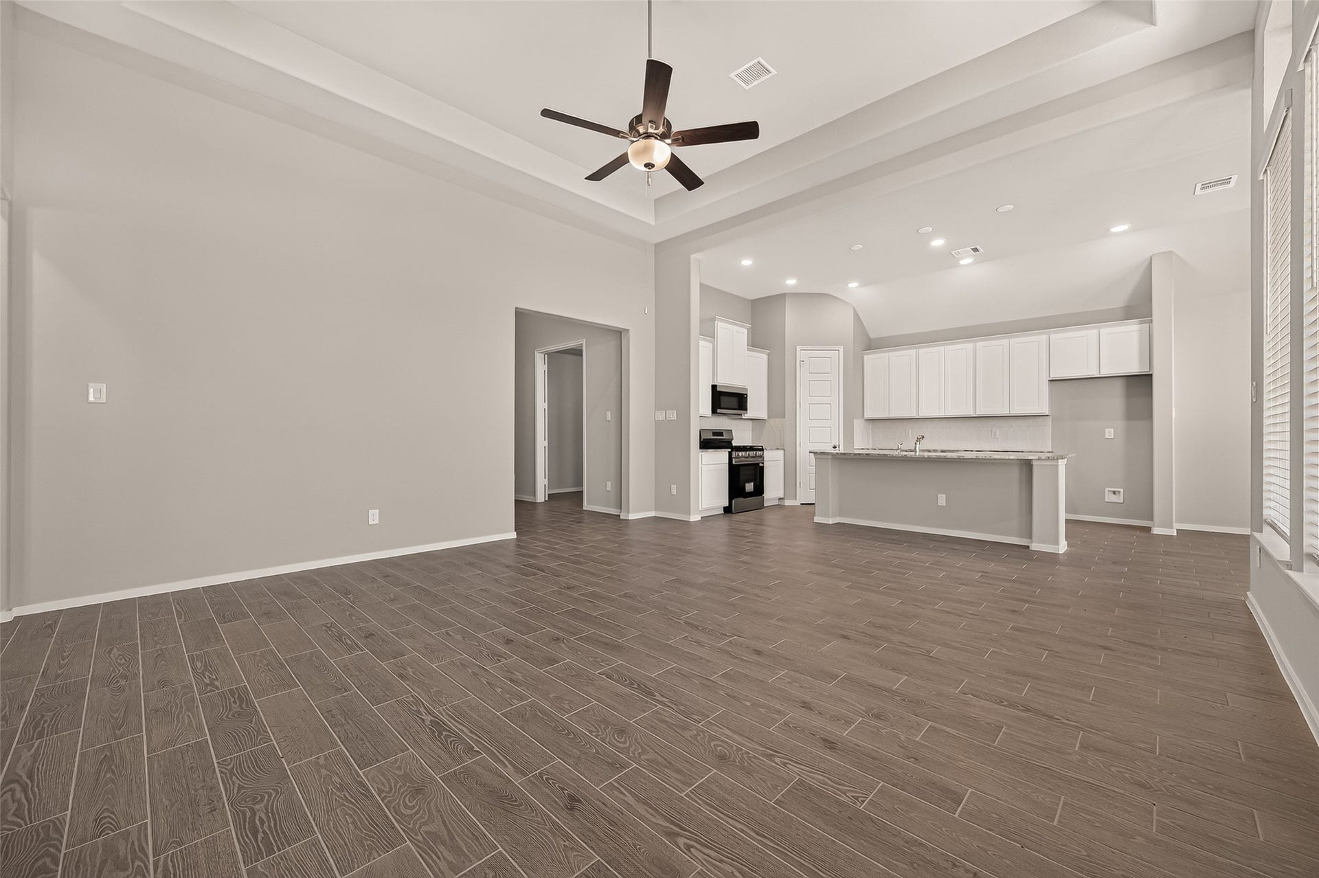 1048 Apple Ridge Road, Magnolia, TX 77355
