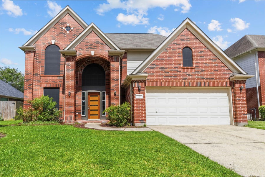 Property photo for 127 Saint Finans Way, Houston, TX