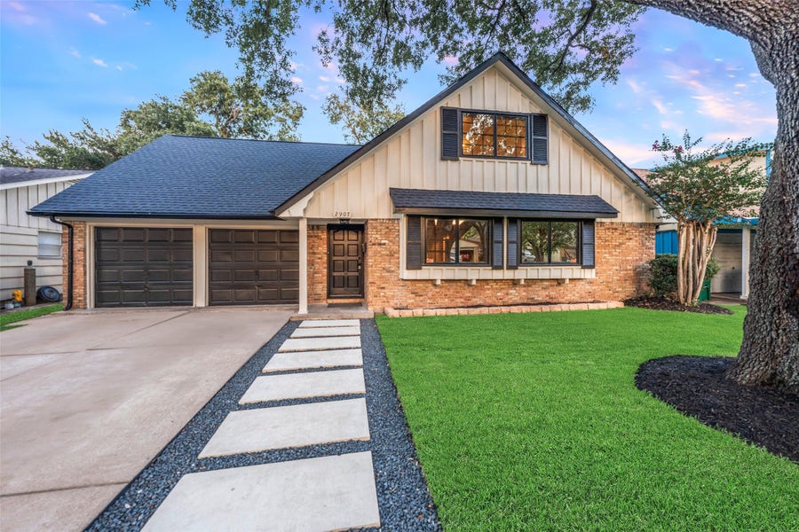 Property photo for 2907 Dewberry Lane, Pasadena, TX