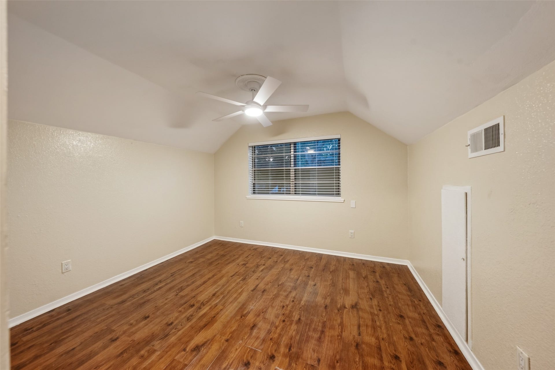 2907 Dewberry Lane, Pasadena, TX 77502 2907 Dewberry Lane, Pasadena, TX 77502