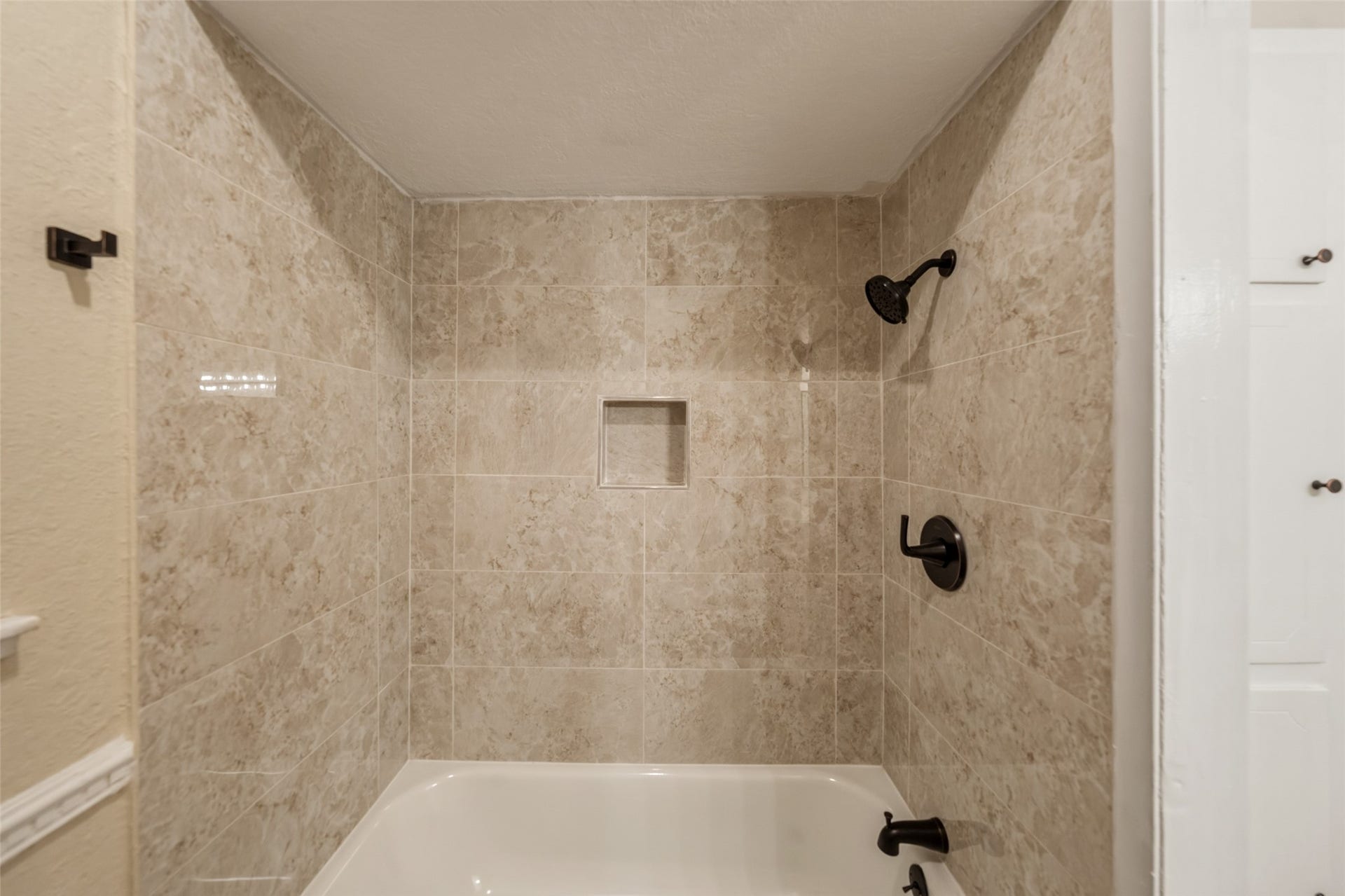 2907 Dewberry Lane, Pasadena, TX 77502 2907 Dewberry Lane, Pasadena, TX 77502