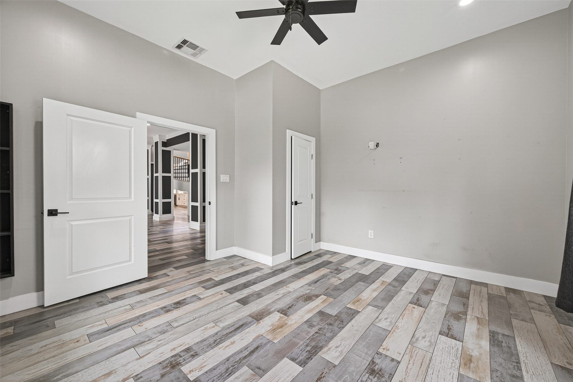 323 E Palm Street, Fresno, TX 77545 323 E Palm Street, Fresno, TX 77545