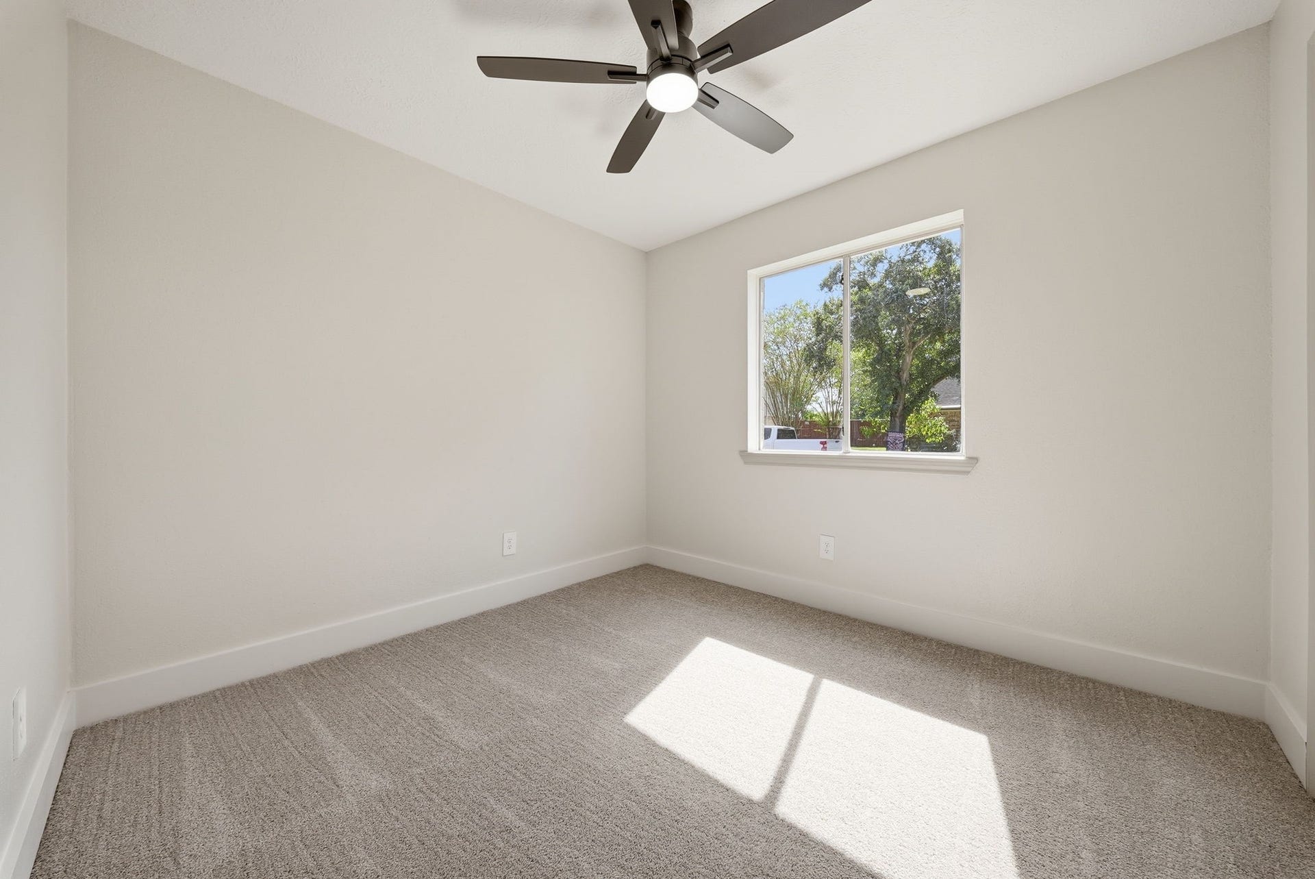3816 Youpon Drive, La Porte, TX 77571 3816 Youpon Drive, La Porte, TX 77571