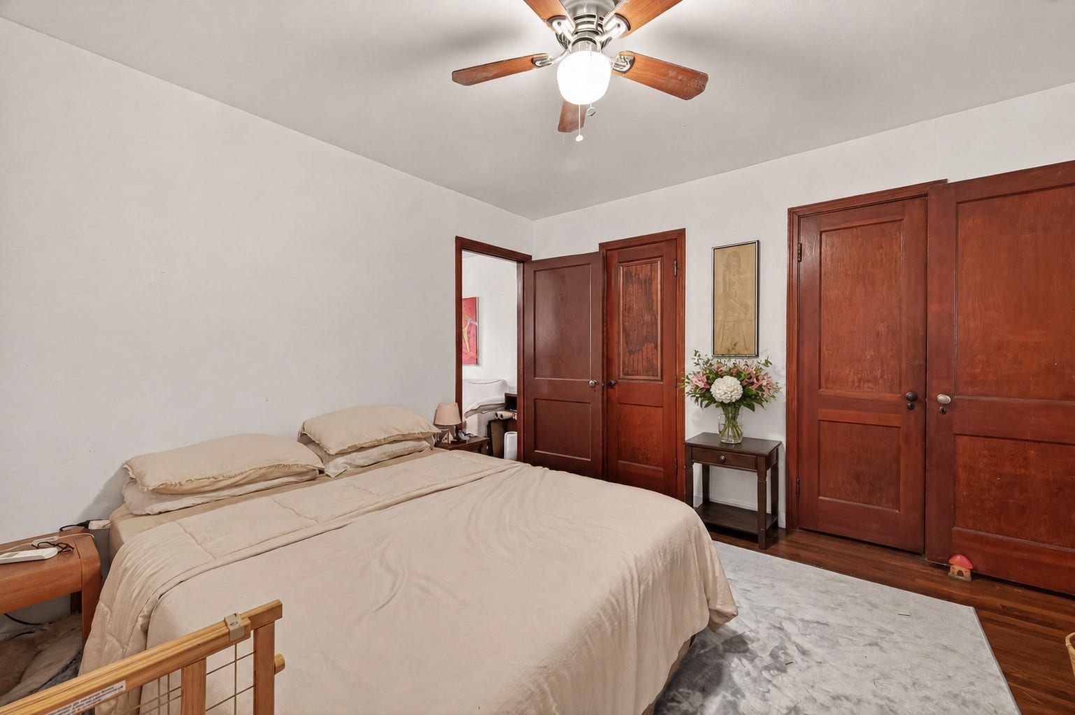 516 N Eastwood Street, Houston, TX 77011 The centrally located bedroom provides plenty of room for furnishings and has two closets