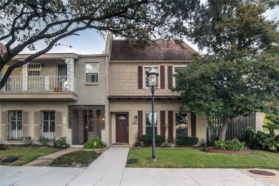 Property photo for 8602 Oakford Drive, Houston, TX