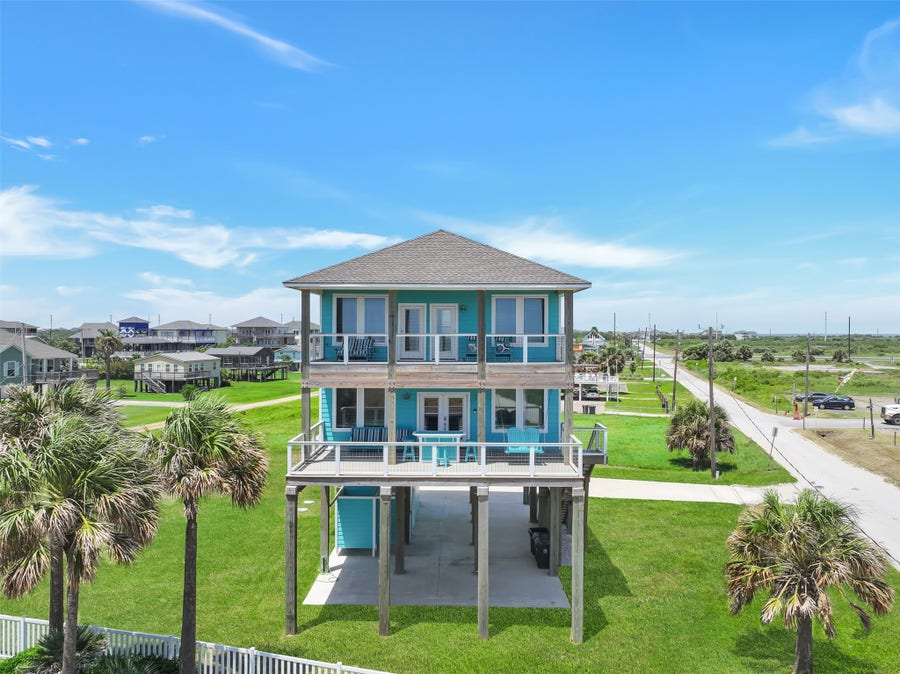 Property photo for 4003 11 Mile Road, Galveston, TX
