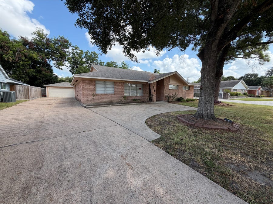 Property photo for 5566 Beechnut Street, Houston, TX
