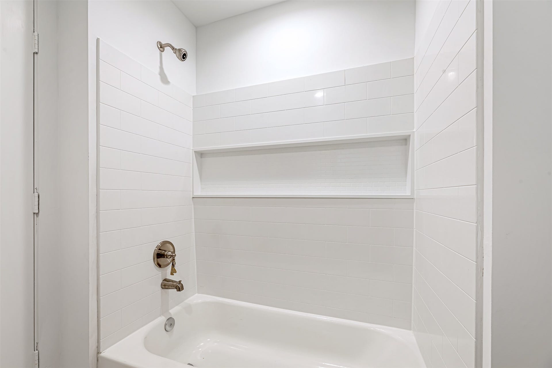 15000 S Richmond Avenue, #5, Houston, TX 77082 Jack & Jill secondary bathroom