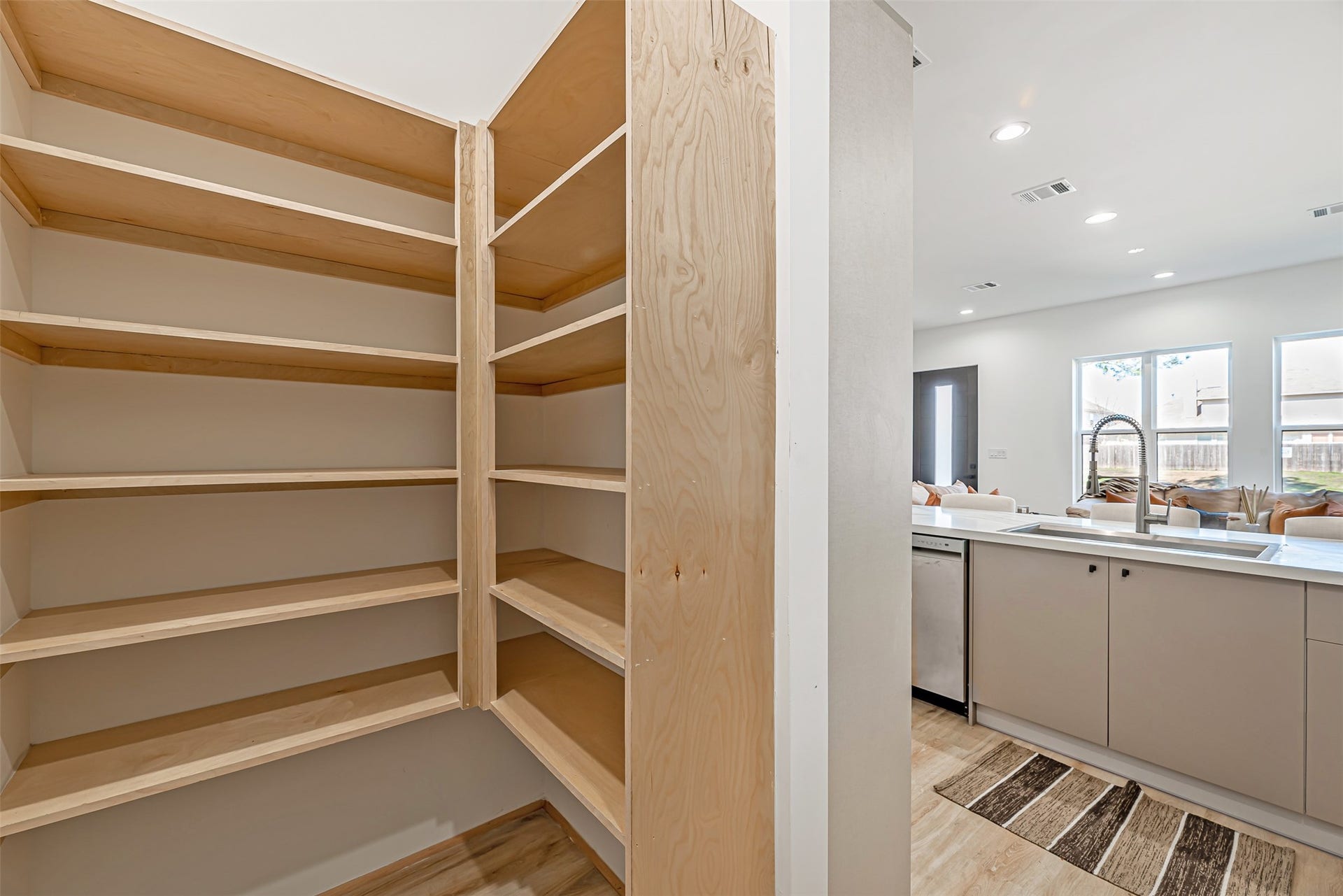 15000 S Richmond Avenue, #5, Houston, TX 77082 Walk in food pantry