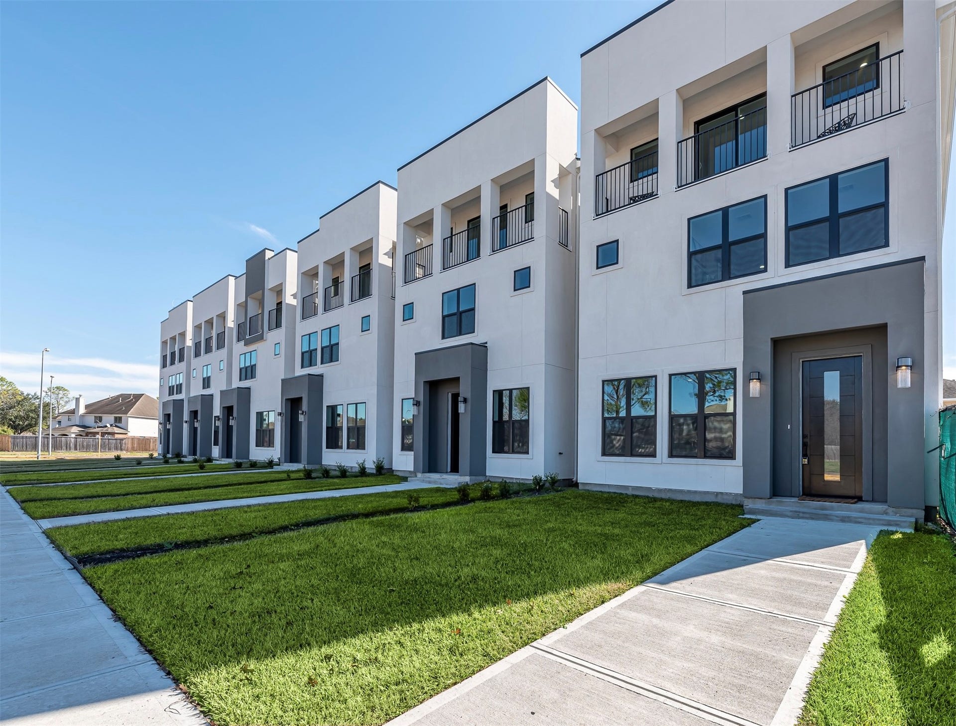 15000 S Richmond Avenue, #5, Houston, TX 77082 4 units are available and ready for you to move in ASAP!