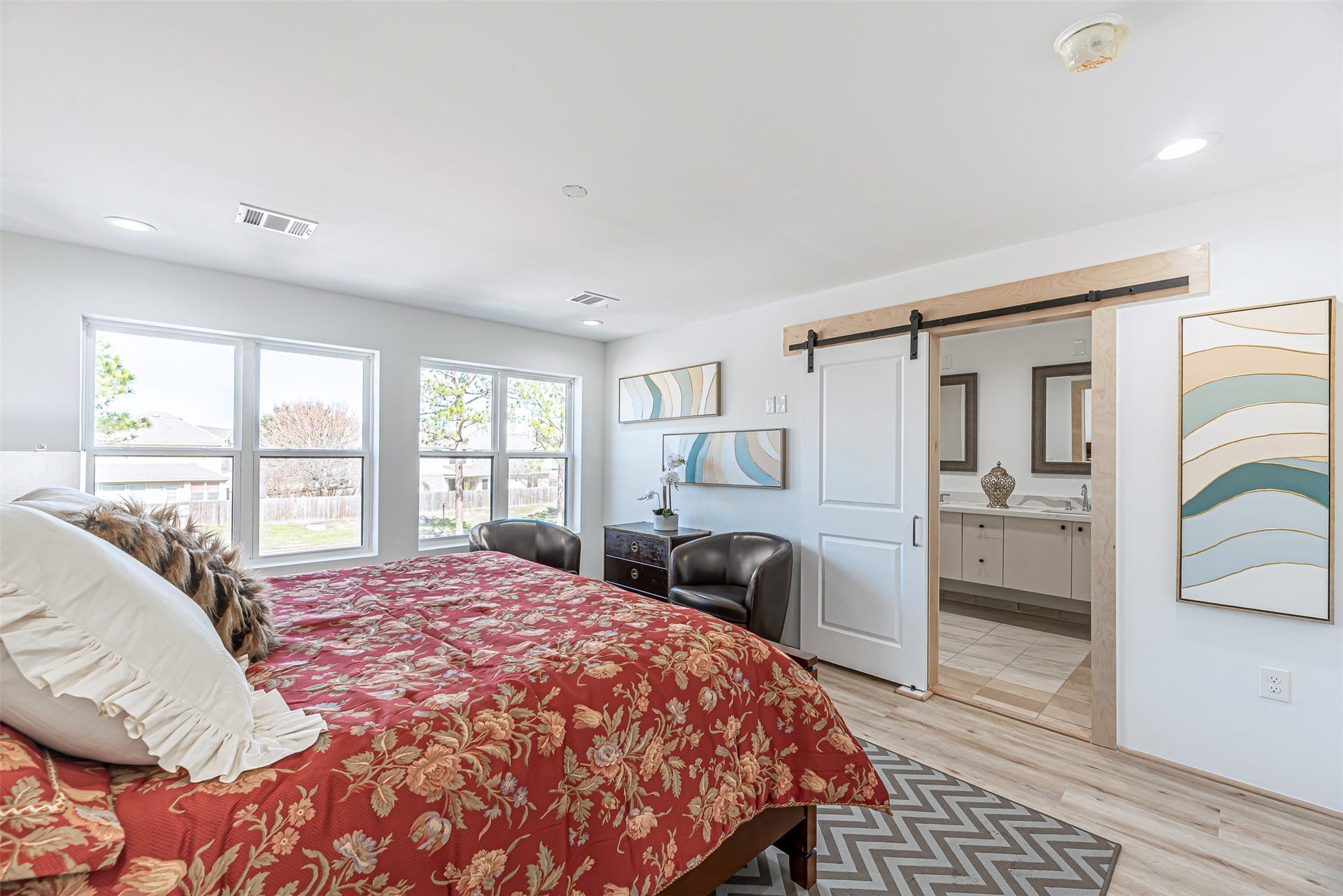 15000 S Richmond Avenue, #5, Houston, TX 77082 Primary Bedroom is large in size with an abundance of natural light