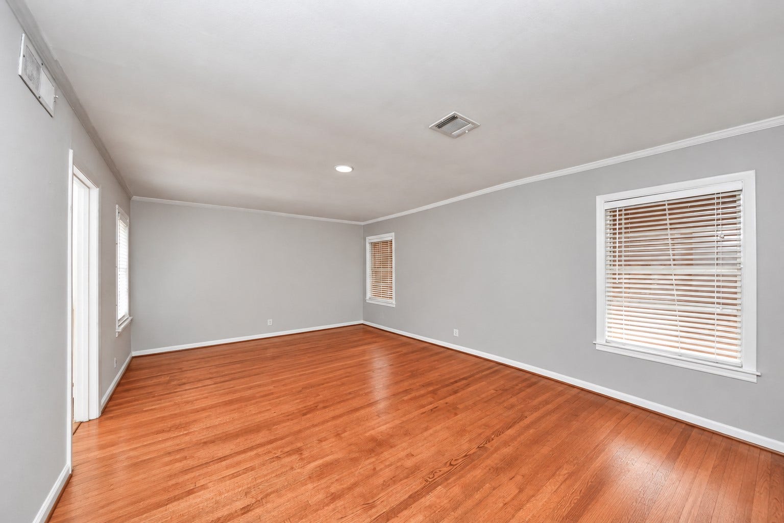 5631 San Felipe Street, Houston, TX 77056 5631 San Felipe Street, Houston, TX 77056