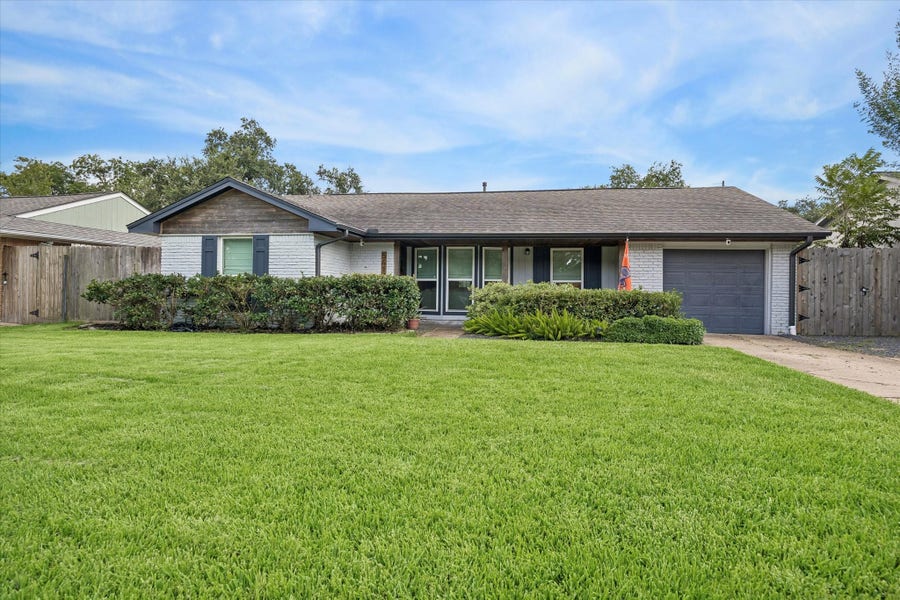 Property photo for 5417 Nina Lee Lane, Houston, TX