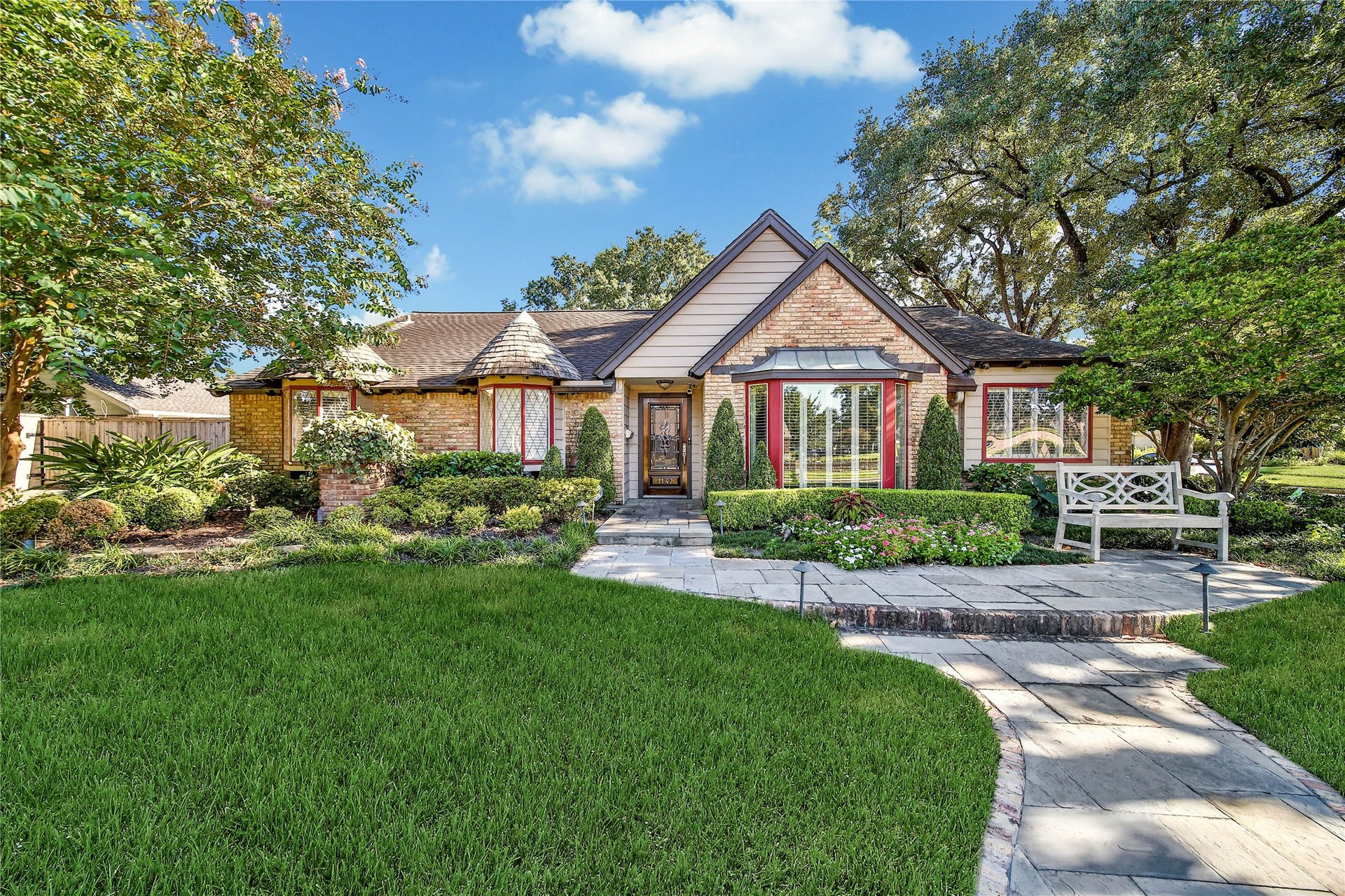 1147 Thornton Road, Houston, TX 77018 1147 Thornton Road, Houston, TX 77018