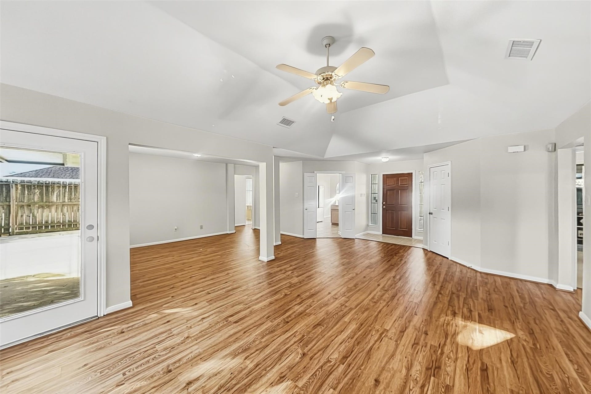 7522 Livery Lane, Cypress, TX 77433 7522 Livery Lane, Cypress, TX 77433