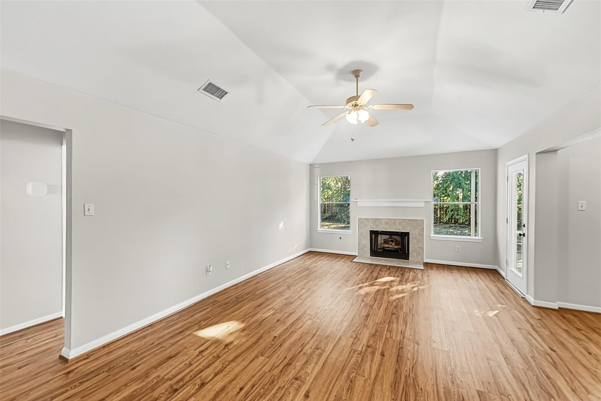 7522 Livery Lane, Cypress, TX 77433 7522 Livery Lane, Cypress, TX 77433