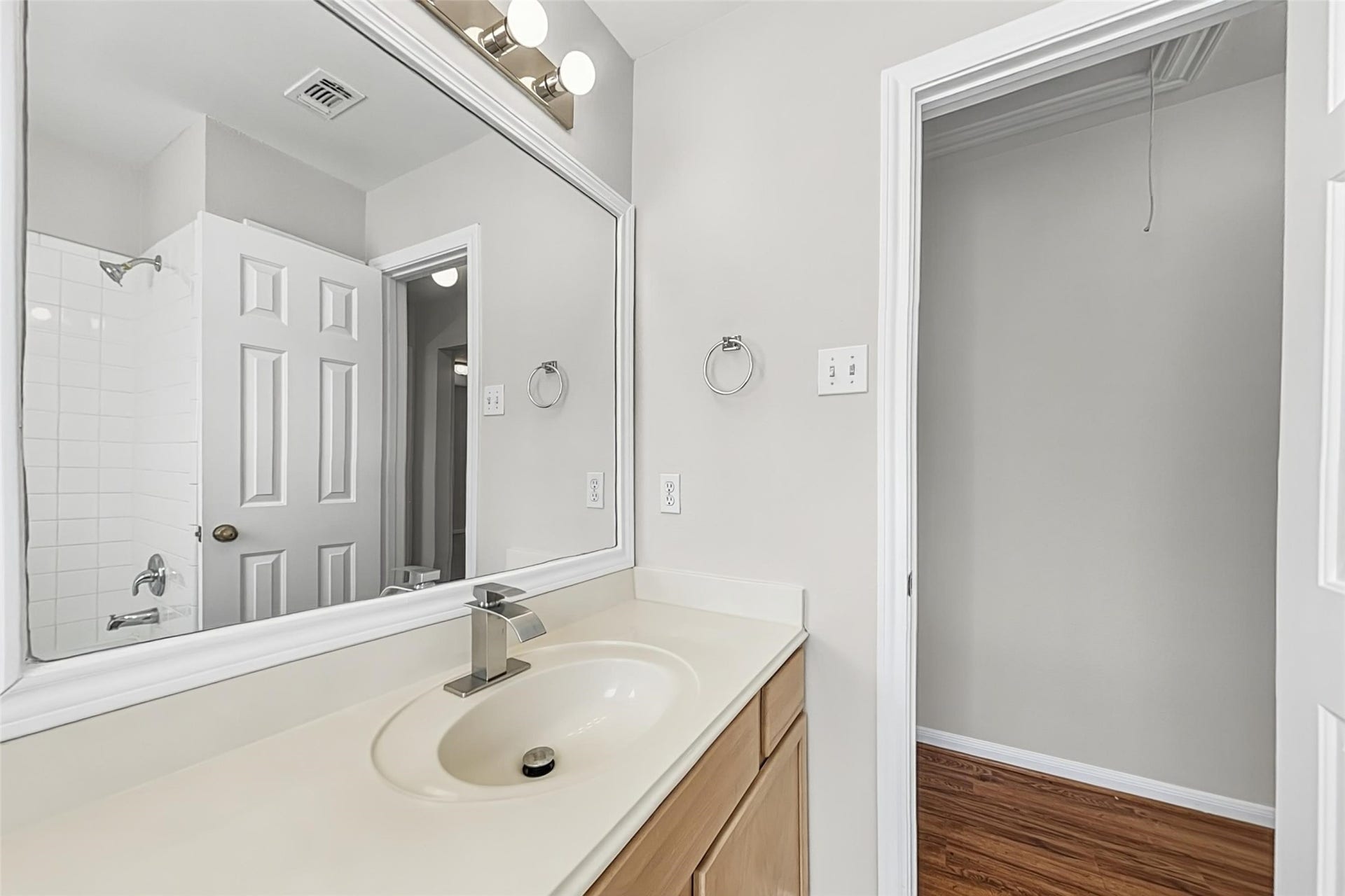 7522 Livery Lane, Cypress, TX 77433 7522 Livery Lane, Cypress, TX 77433