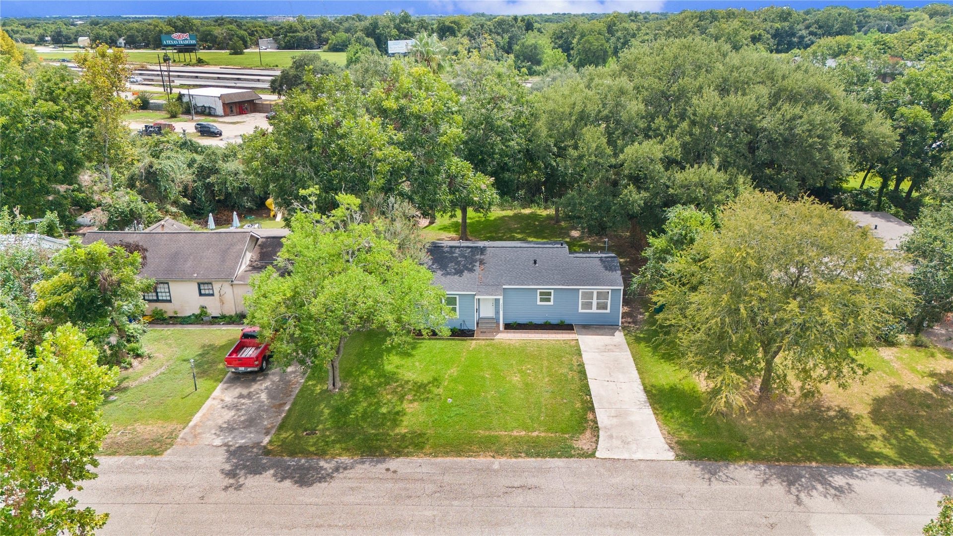 2803 S Houston Drive, La Marque, TX 77568 2803 S Houston Drive, La Marque, TX 77568