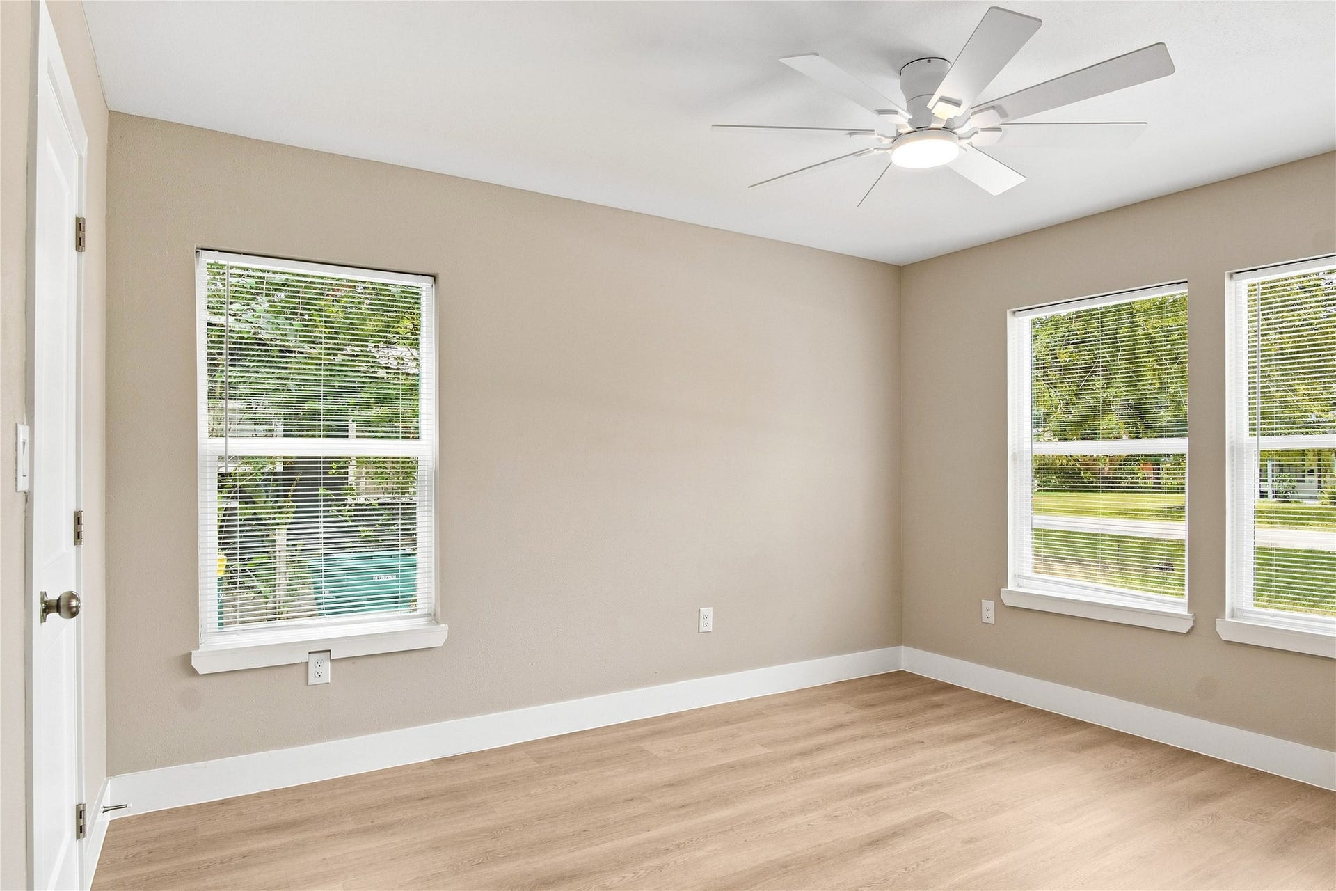2803 S Houston Drive, La Marque, TX 77568 2803 S Houston Drive, La Marque, TX 77568